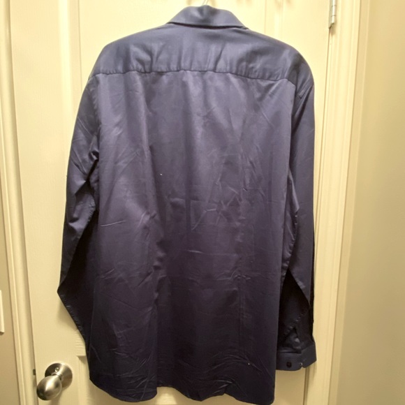 Le Chateau Men’s Tailored Dress Shirt - Picture 3 of 3